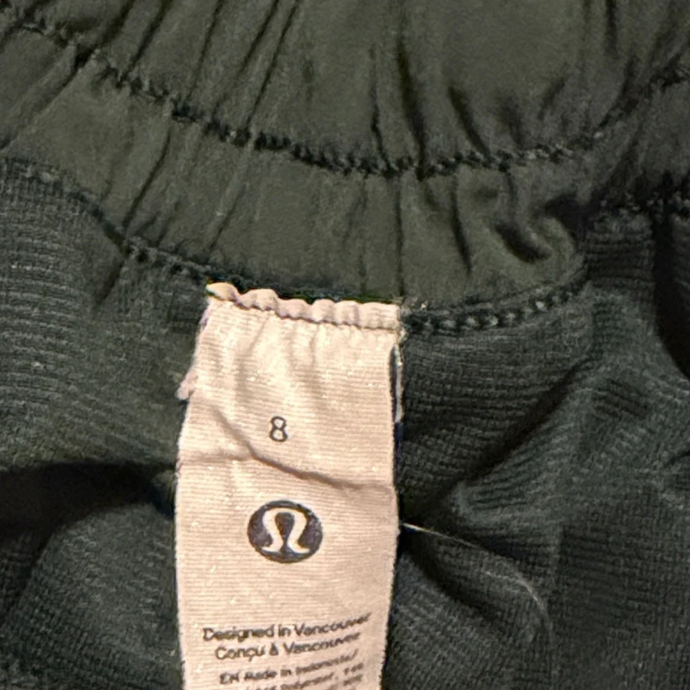 5 pairs of Lululemon Hotty Hot shorts - Multiple Colors - Picture 3 of 11